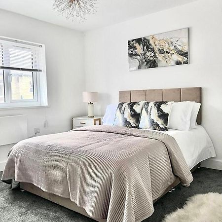 Harmony Home Lindley Хаддерсфилд Экстерьер фото